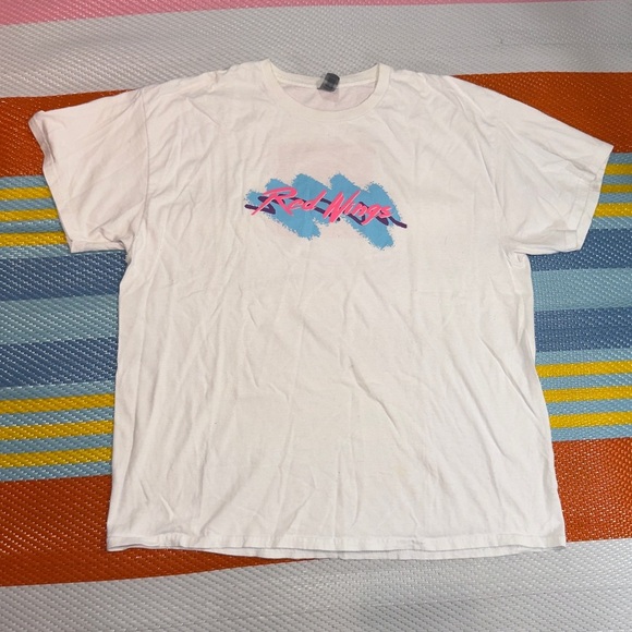 Vintage Red Wings X Nissan Gildan Blue Pink White Tee Shirt Men’s Size X-Large - Picture 1 of 3